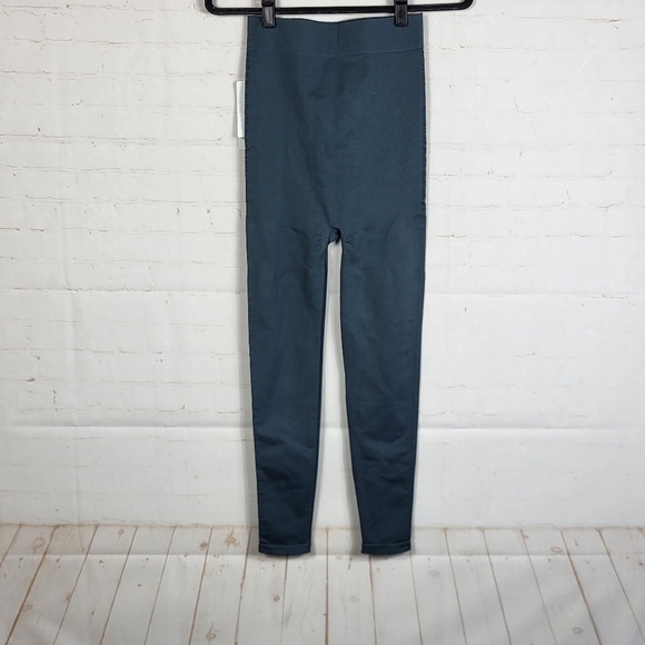 BLANQI Highwaist Postpartum + Nursing Support Seamless Leggings in Storm Medium - Picture 3 of 8